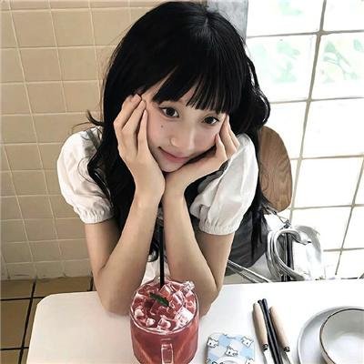 湖畔的女人们